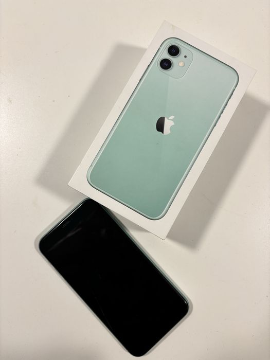 Iphone 11 зелен.