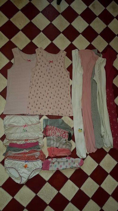 пакет фирменных  маек,колгот и др. на девочку 5-6 лет рост 116-122см.