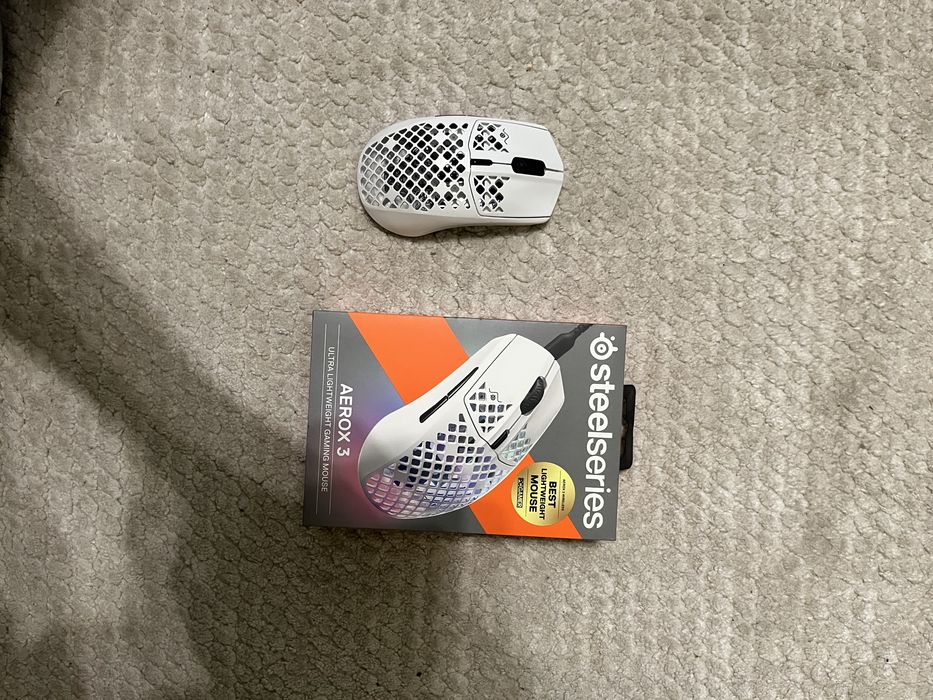 Vand mouse de gaming Steelseries Aerox 3
