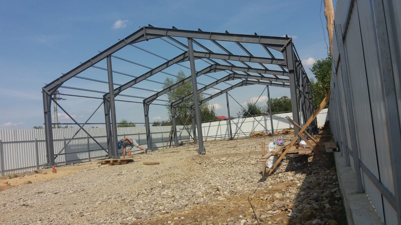 Vand structuri hale metalice diferite dimensiuni garaj