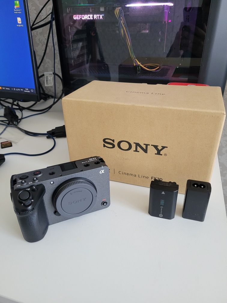 SONY FX 30 с объективом 18-50 новая