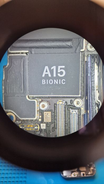 Service GSM - Reparații telefoane mobile, tablete și laptopuri !