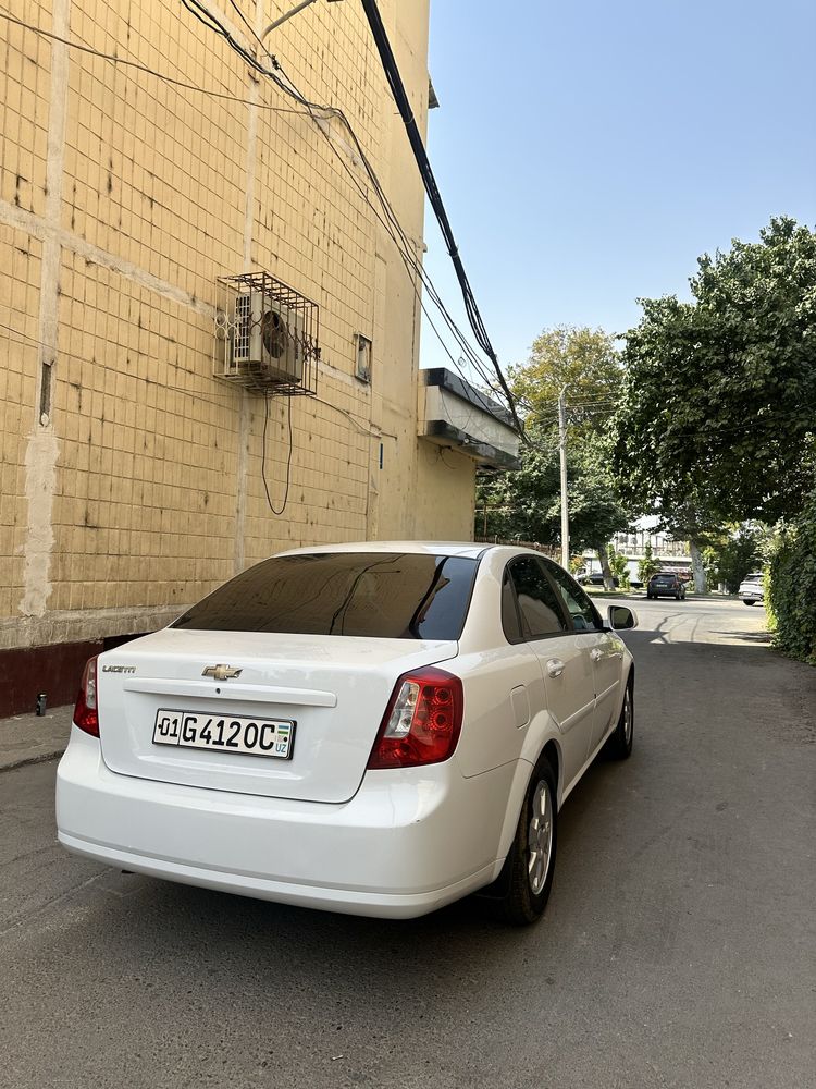 Gentra 2018-yil 3-poz a/t sotiladi srochna