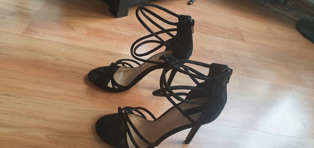 Vand sandale de gala din velour