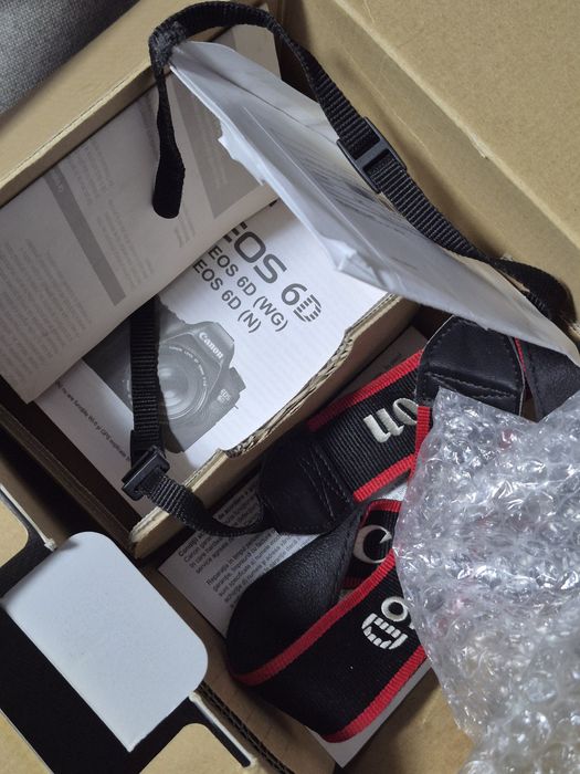 Canon 6D body + cutie + accesorii