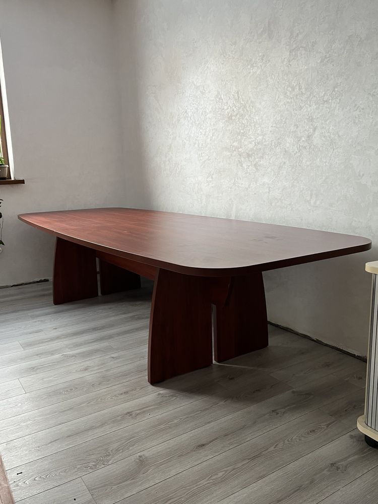 Срочно продам стол