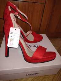 Дамски елегантни обувки 38 номер.Червен цвят.Официални,бални.