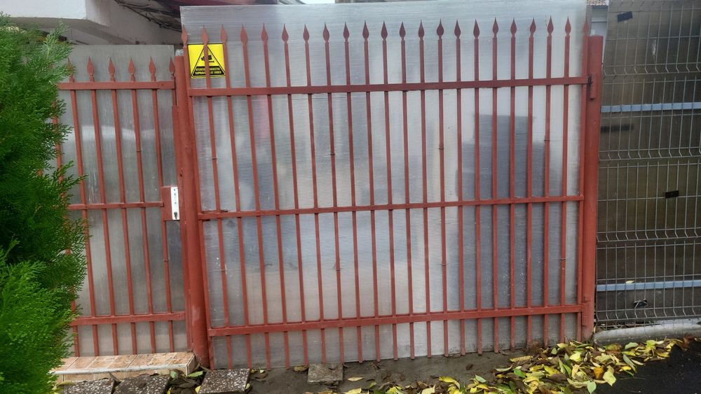 Poarta de fier forjat