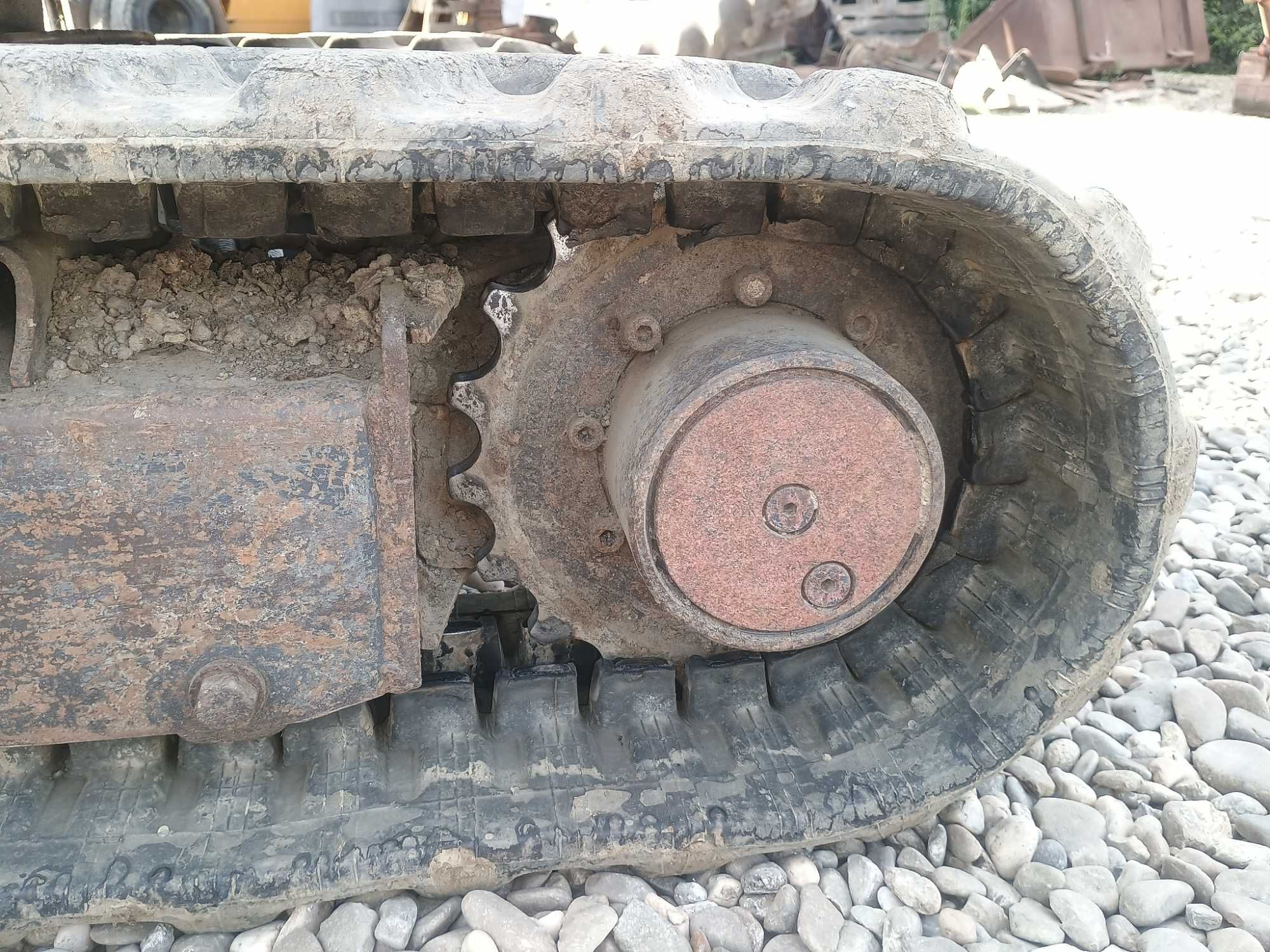 Miniexcavator Hitachi U17 1,8t și Hitachi ZX25 2,5t