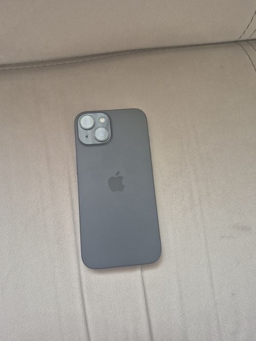 iPhone 15 128GB черен