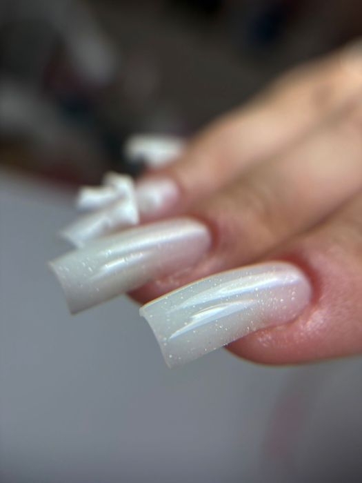 Unghii cu gel / manichiura/gene fir cu fir