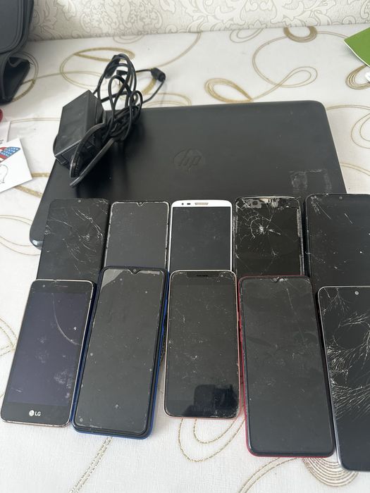 ноутбук и телефоны нерабочие