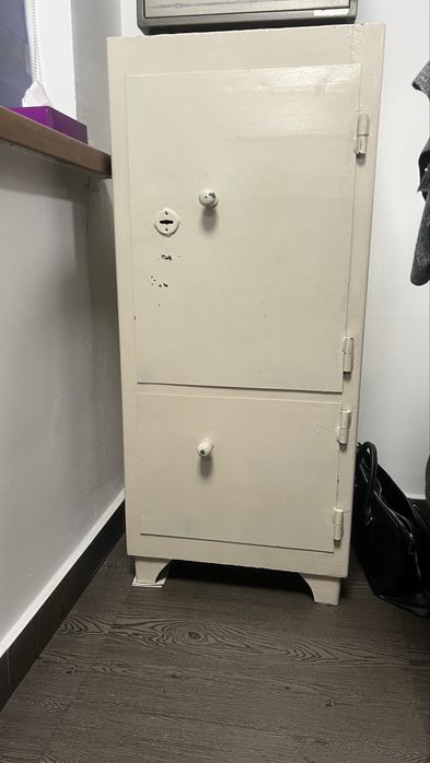 Сейф советский надежный