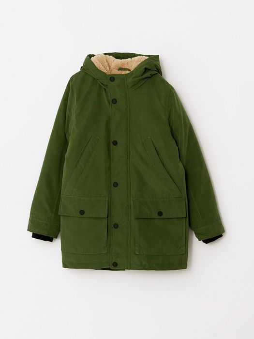 Продам  куртку на 10 лет дёшево