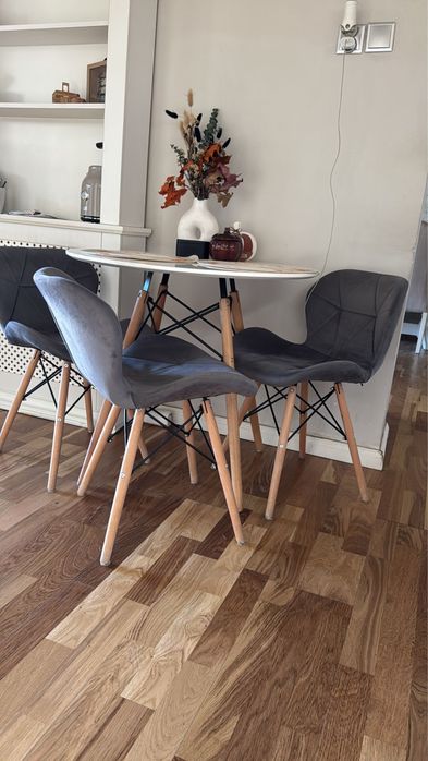 Set masa si 3 scaune bucatarie