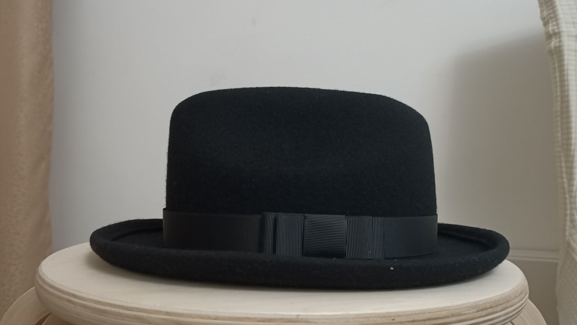 Продаю шляпу модели  Хомбург мужская