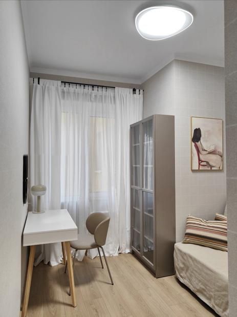 Дава се под наем Тристаен апартамент в София, Лозенец - 60 кв.м за 800 € - Снимка #2