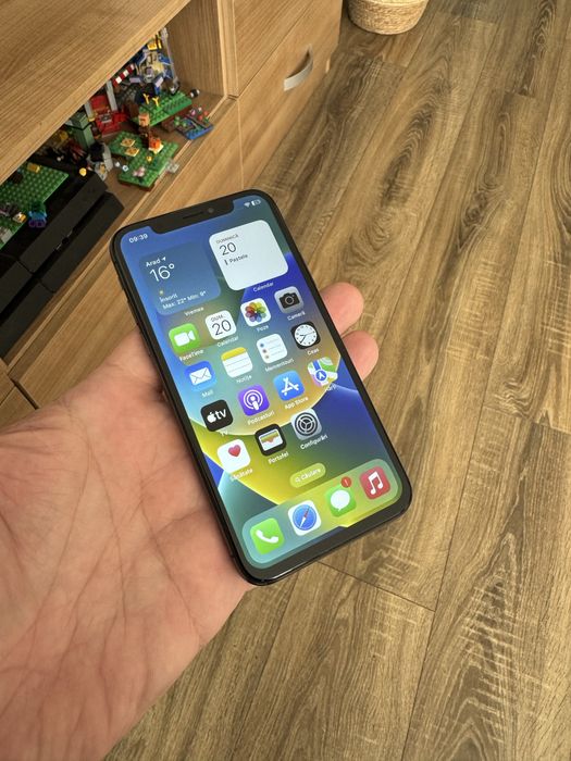 iPhone X grey,memorie 64Gb, baterie 100%, husa, cablu,frumos