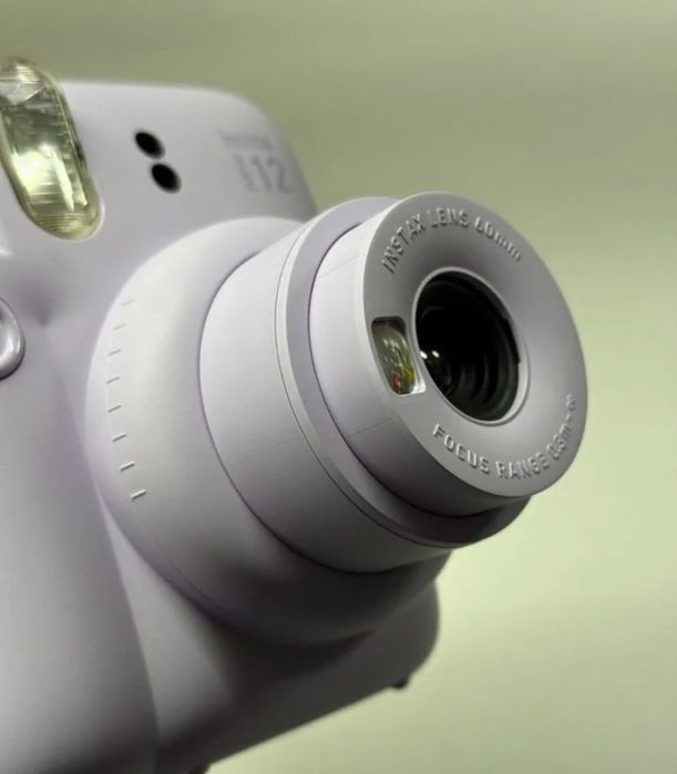 Продам instax mini 12