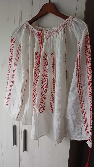 Ie bluza model Romanesc