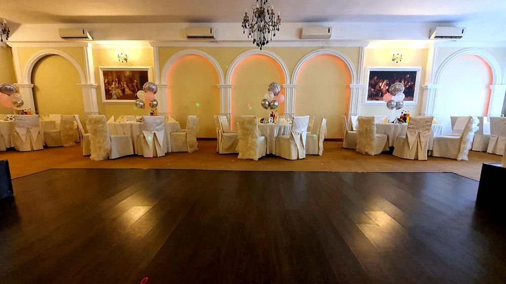 Husa scaun evenimente fete de mese rotunde restaurant cort