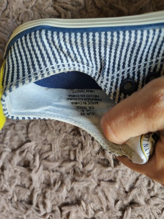 Детски спортни обувки