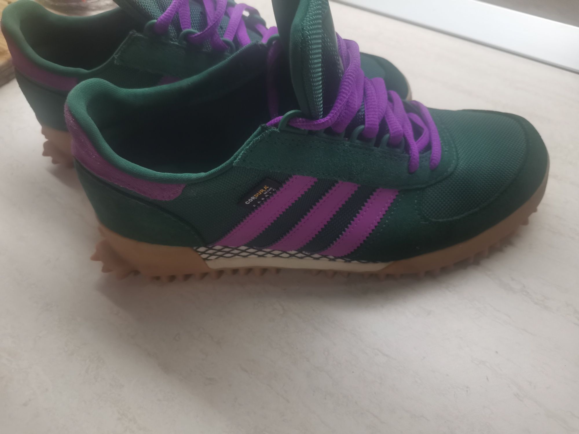 Adidas cordura 44