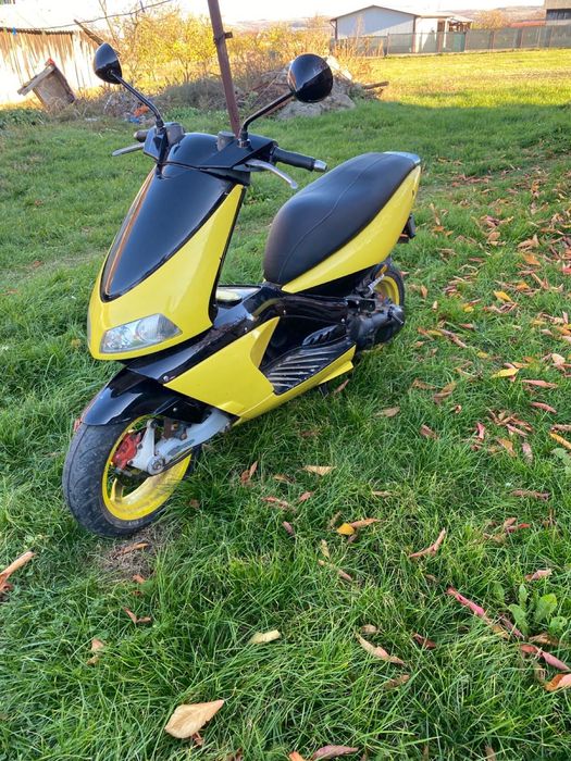 De vanzare scuter Aprillia 50 cmc