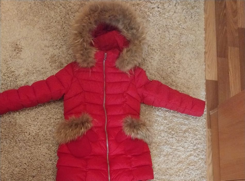 Продам пуховик на девочку
