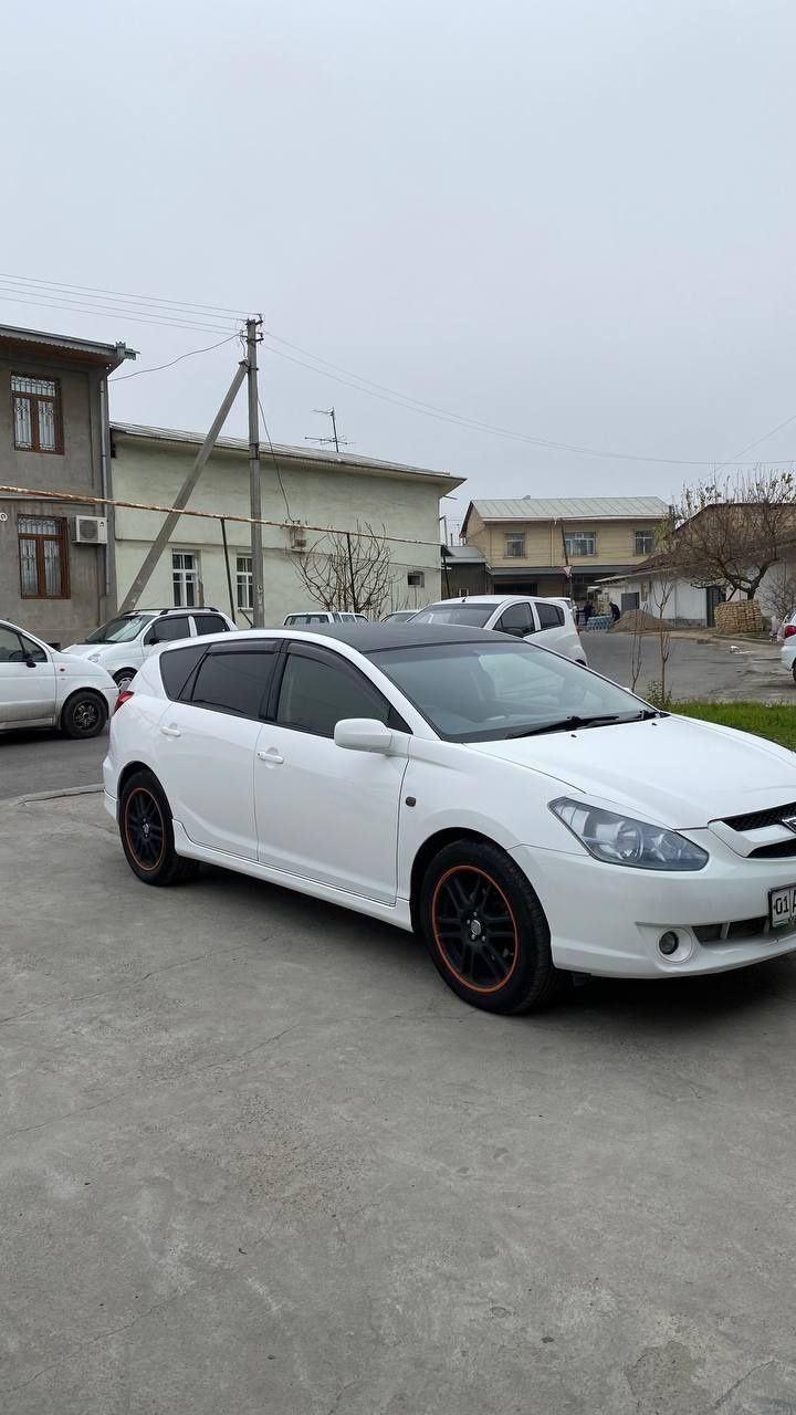 Продаётся Toyota Caldina 2003