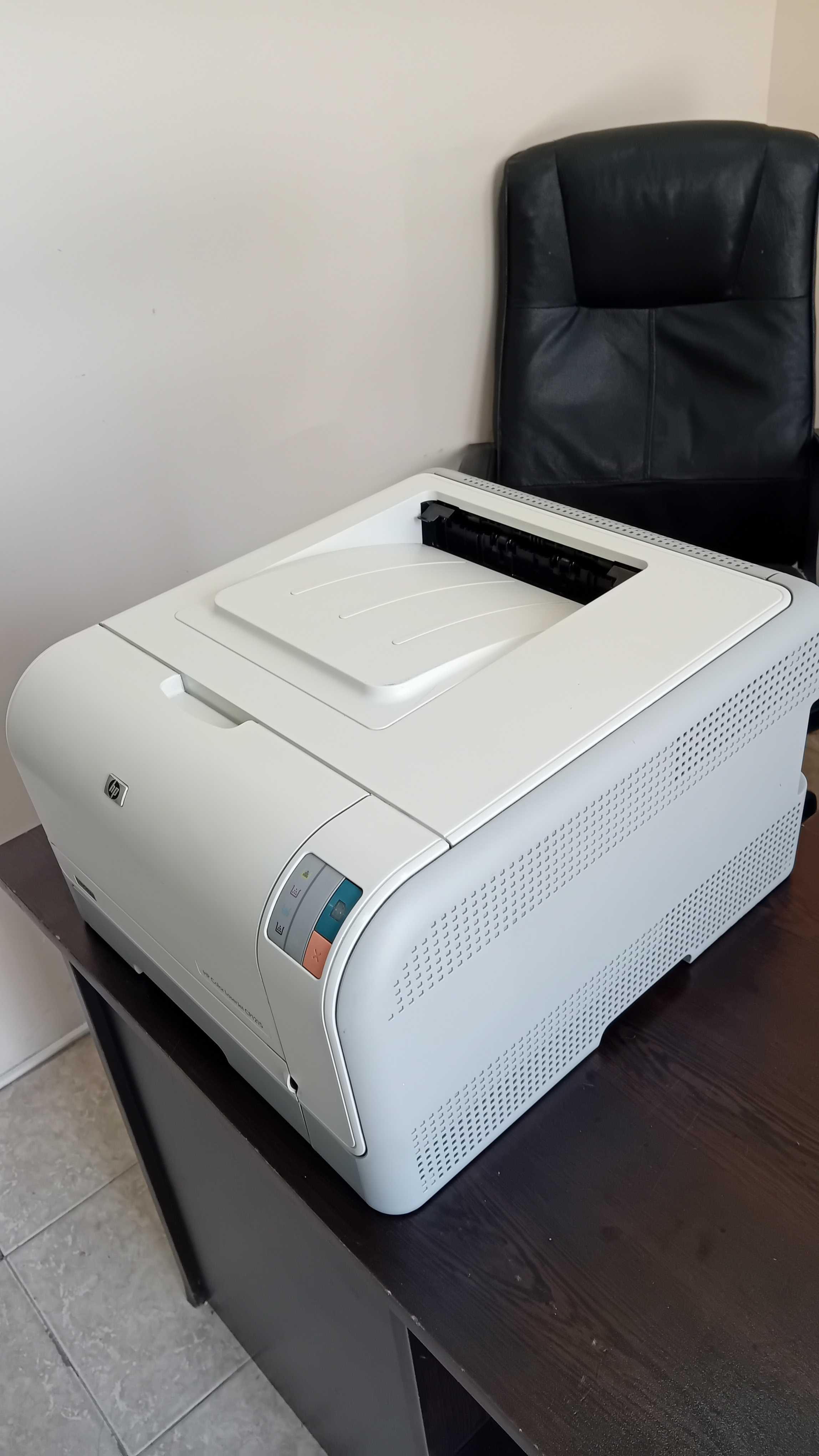 Отличен! Цветен лазерен принтер HP Color Laser Jet CP1215