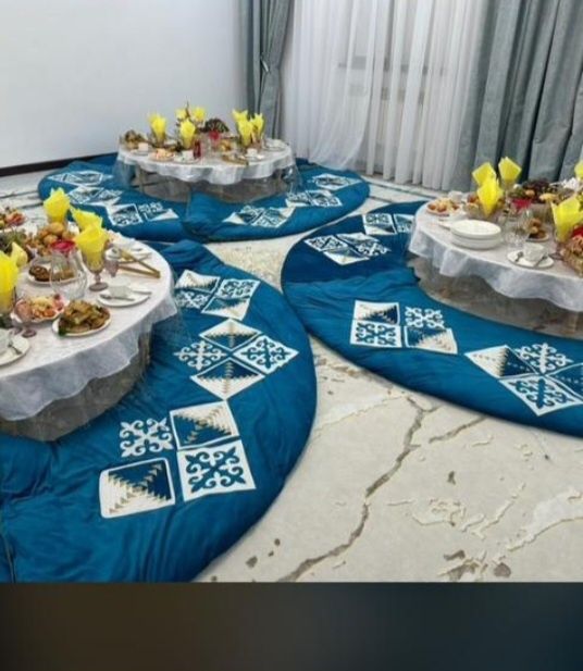 Жалға дөңгелек жер стол