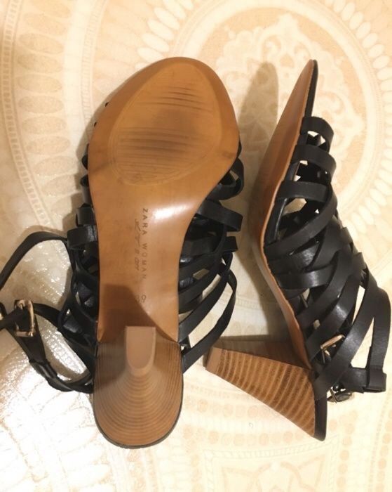 Sandale Zara din piele, nr 39, Noi