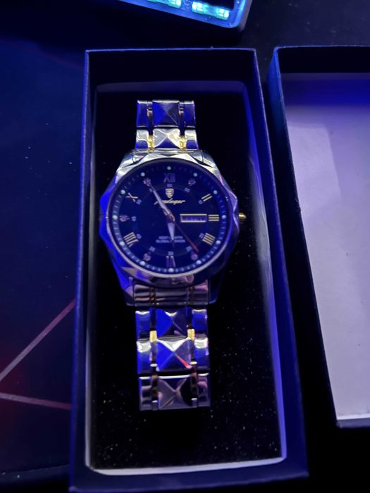 Луксозен Часовник