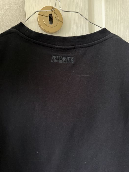 Оригинална тениска VETEMENTS