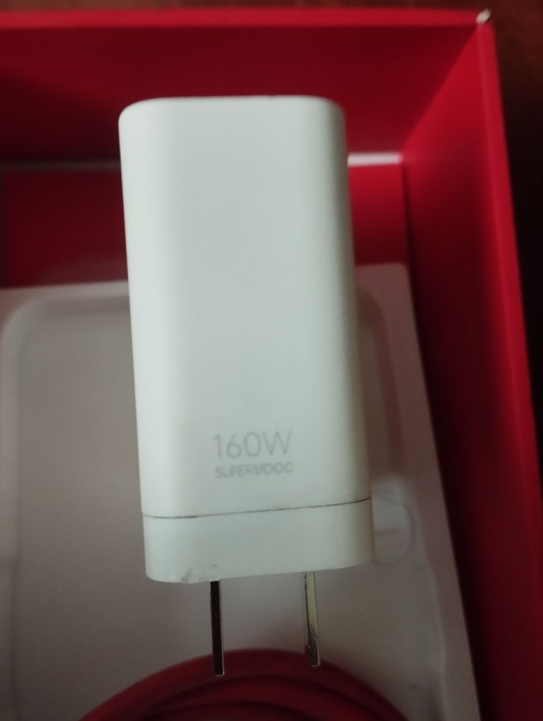 Продам ONE PLUS 10r почти новый