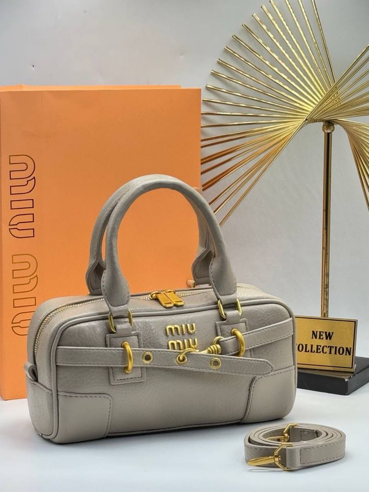 Geanta Miu Miu Noua !!! Dimensiuni 27/14 !!!