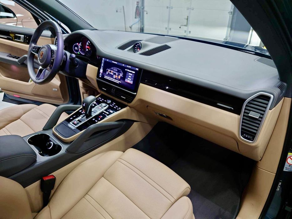 Porsche Cayenne impecabil ca nou
