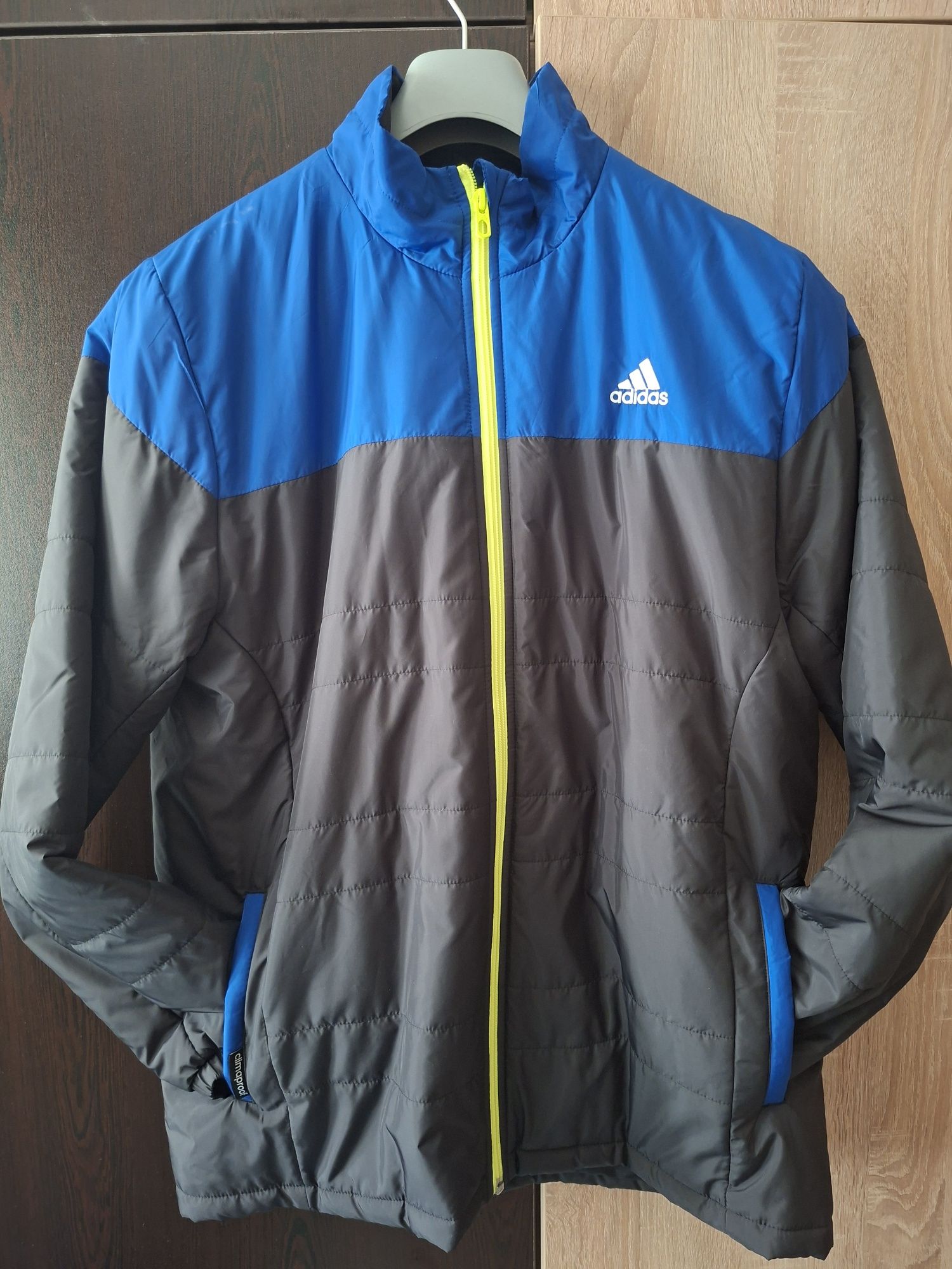 Яке ADIDAS, като ново, 14-15г
