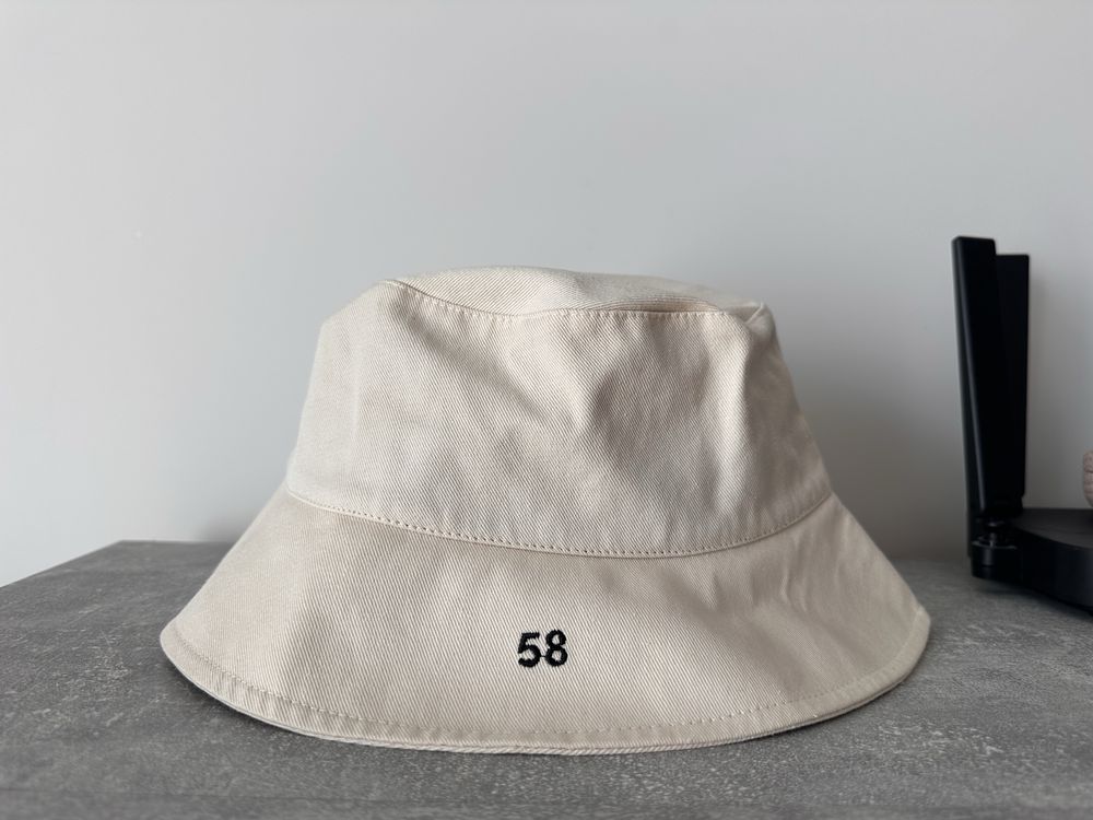 Шапка Balenciaga