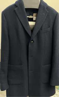 Мужское пальто бренда Massimo Dutti