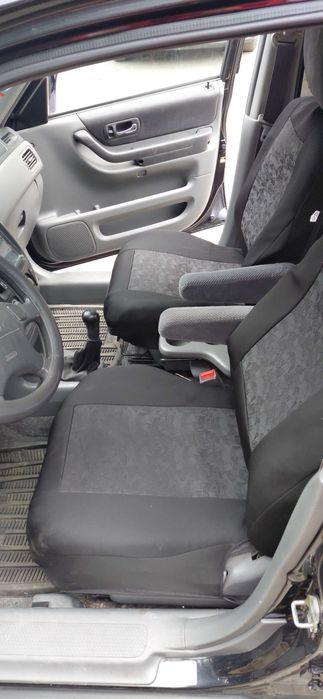 Продавам Хонда ЦР-В 2.0i 4x4 147 к.с. Фейслифт