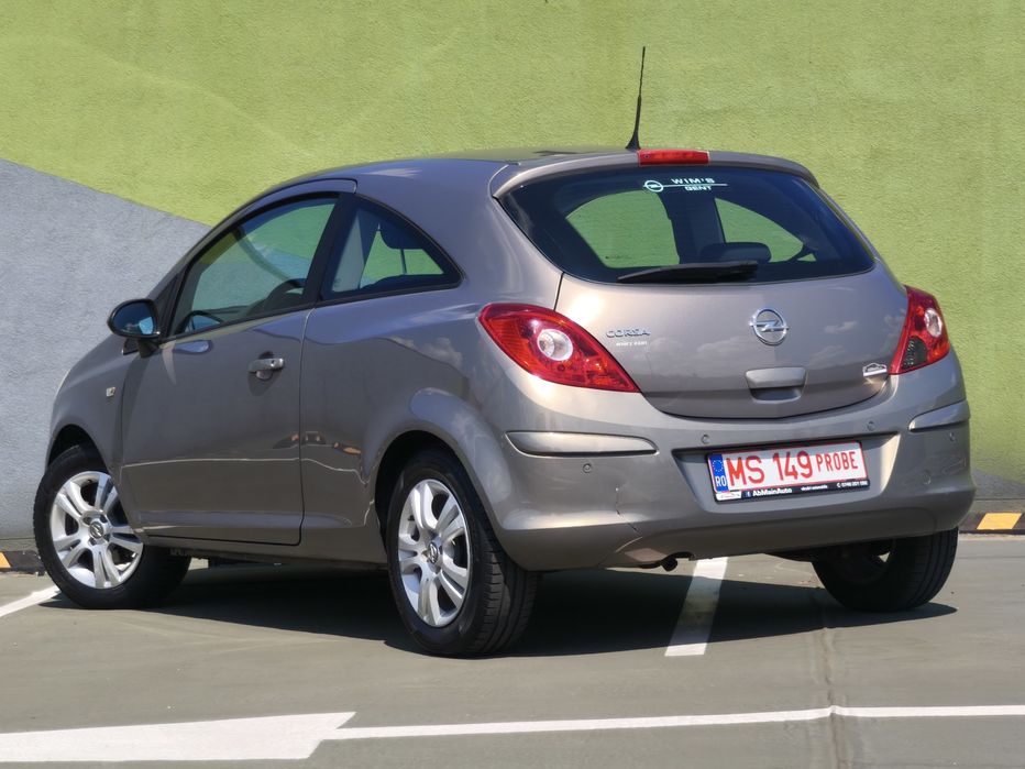 Opel Corsa D Facelift 1.2 Benzina Euro 5 - Cutie automata / Easytronic