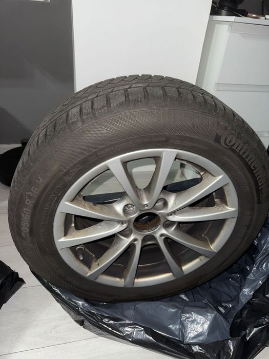 Jante și cauciucuri BMW R16