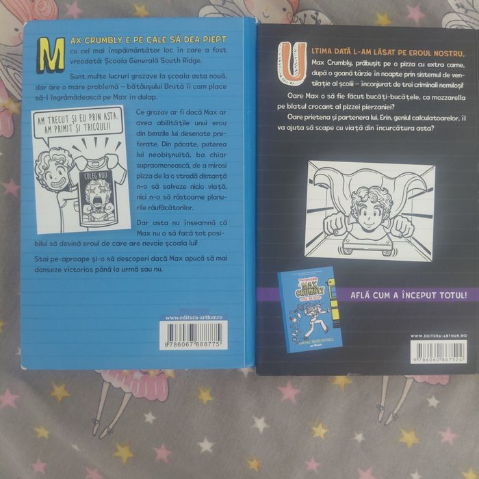 Peripețiile lui Max Crumbly volumul 1 şi 2 de Rachel Renèe Russell