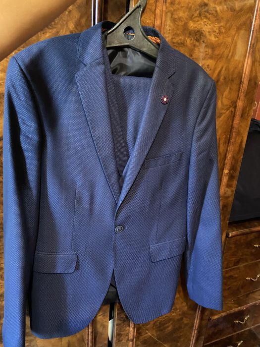 Костюм тройка синий цвет