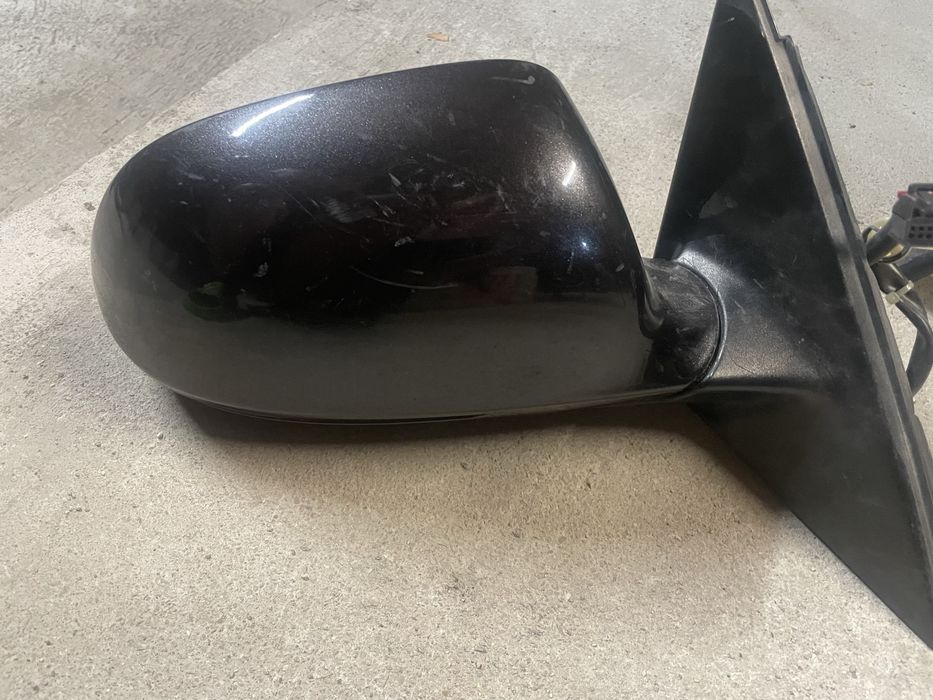 Огледало ауди А4 б8