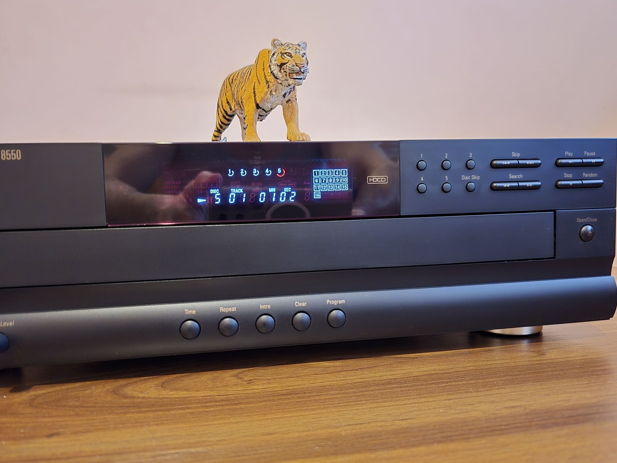 Harman/Kardon FL-8550. Cd player changer 5 disc. Preț fix !