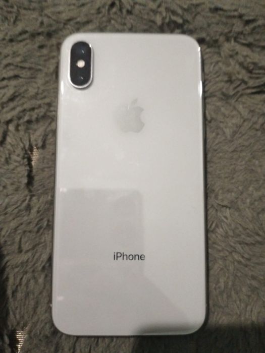 Айфон X продается