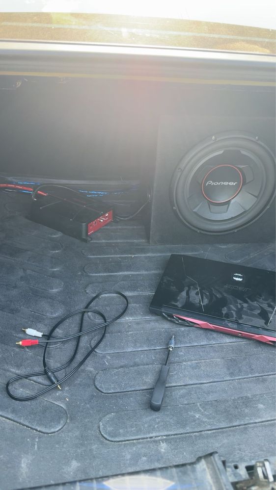 Бас каса с усилвател Pioneer